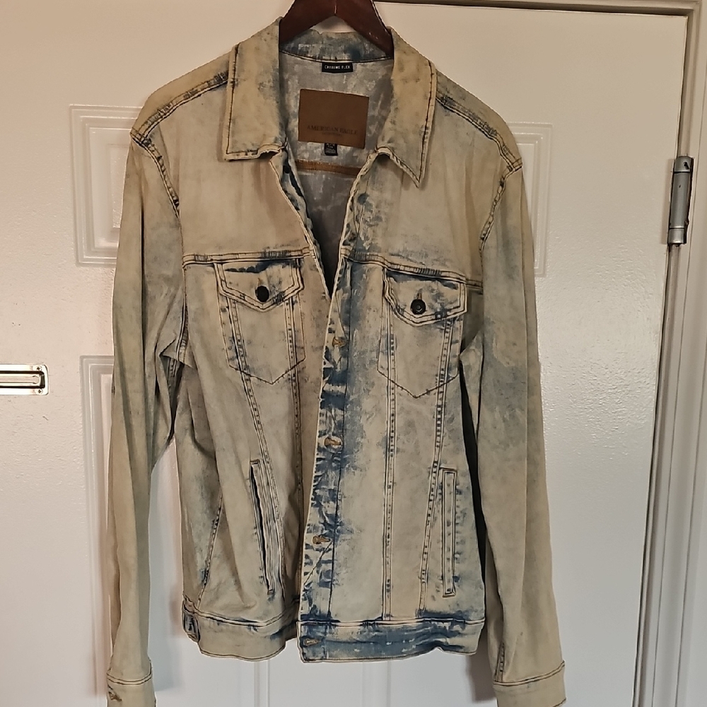 American Eagle Outfitters Denim Jacket - Blue and Cream